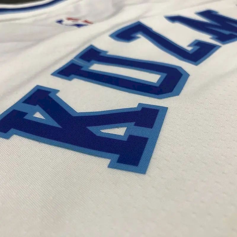 Camisa Kyle Kuzma Masculina Branca Versão Jogador – Edição Clássica Retro Conjunta