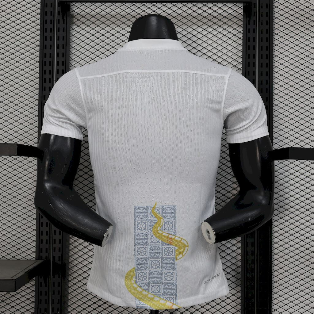 Camisa Tottenham Hotspur 2025/26 Edição Cobra Ouro Branco Versão Jogador