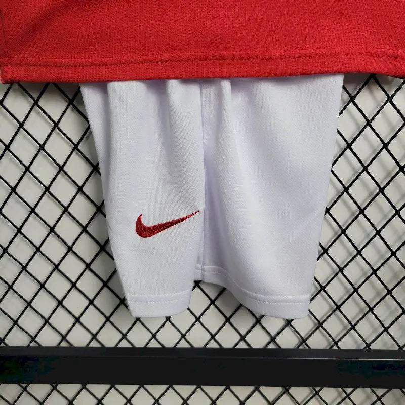 Camisa e shorts retrô infantil do Arsenal 2004/05