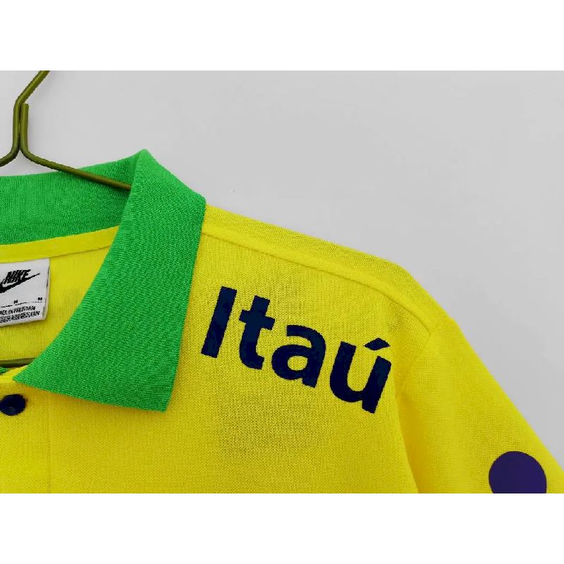 Camisa Polo Amarela Brasil 2022/23 para a Temporada