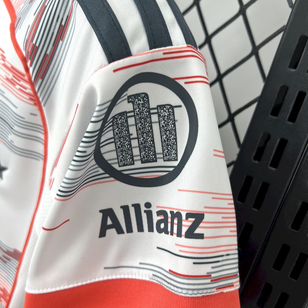 Bayern Munich 2025/26 Away Womens Jersey
