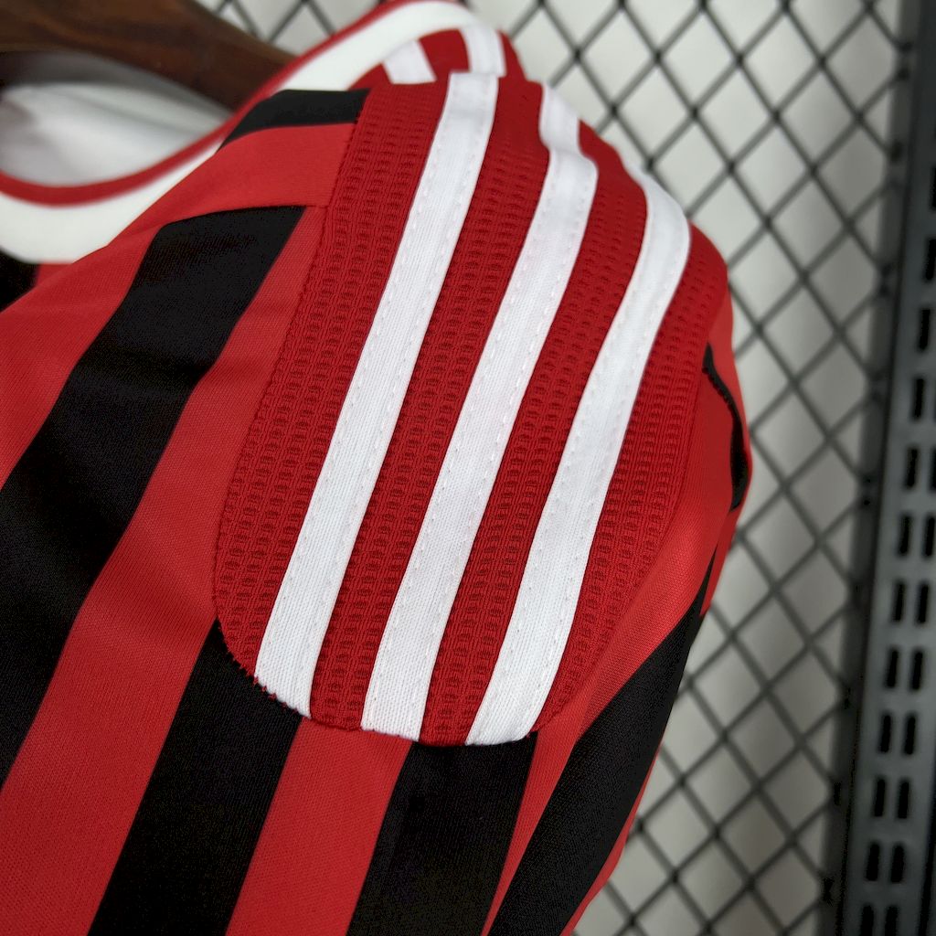 Camisa retrô do AC Milan 2011/12