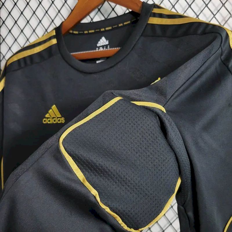 Camisa retrô reserva do Real Madrid 2011/12