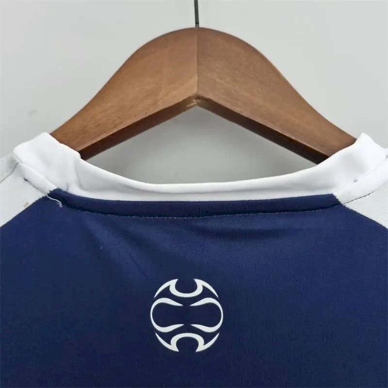 Camisa de treino pré-jogo do Real Madrid 2022/23