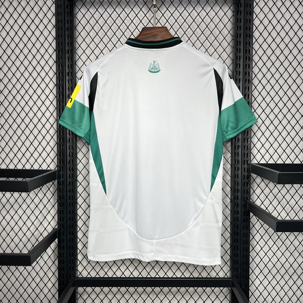 Terceira camisa do Newcastle United 2024/25