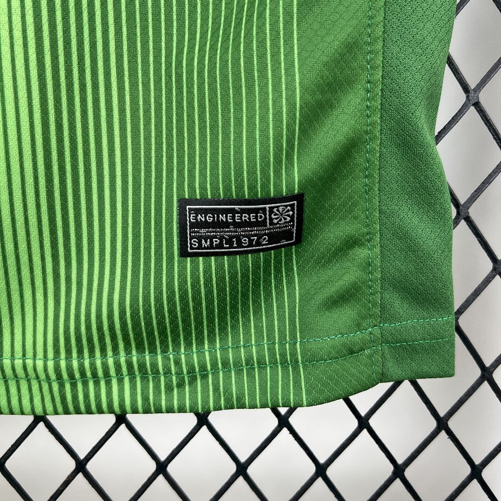 Barcelona 2025/26 Green Goalkeeper Kids Kit