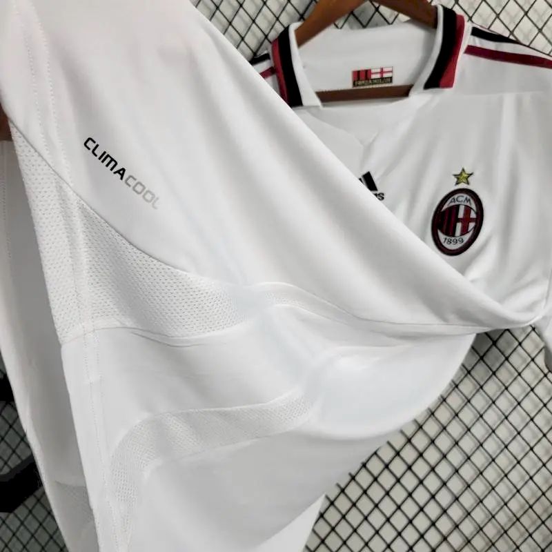 Camisa retrô reserva do AC Milan 2009/10