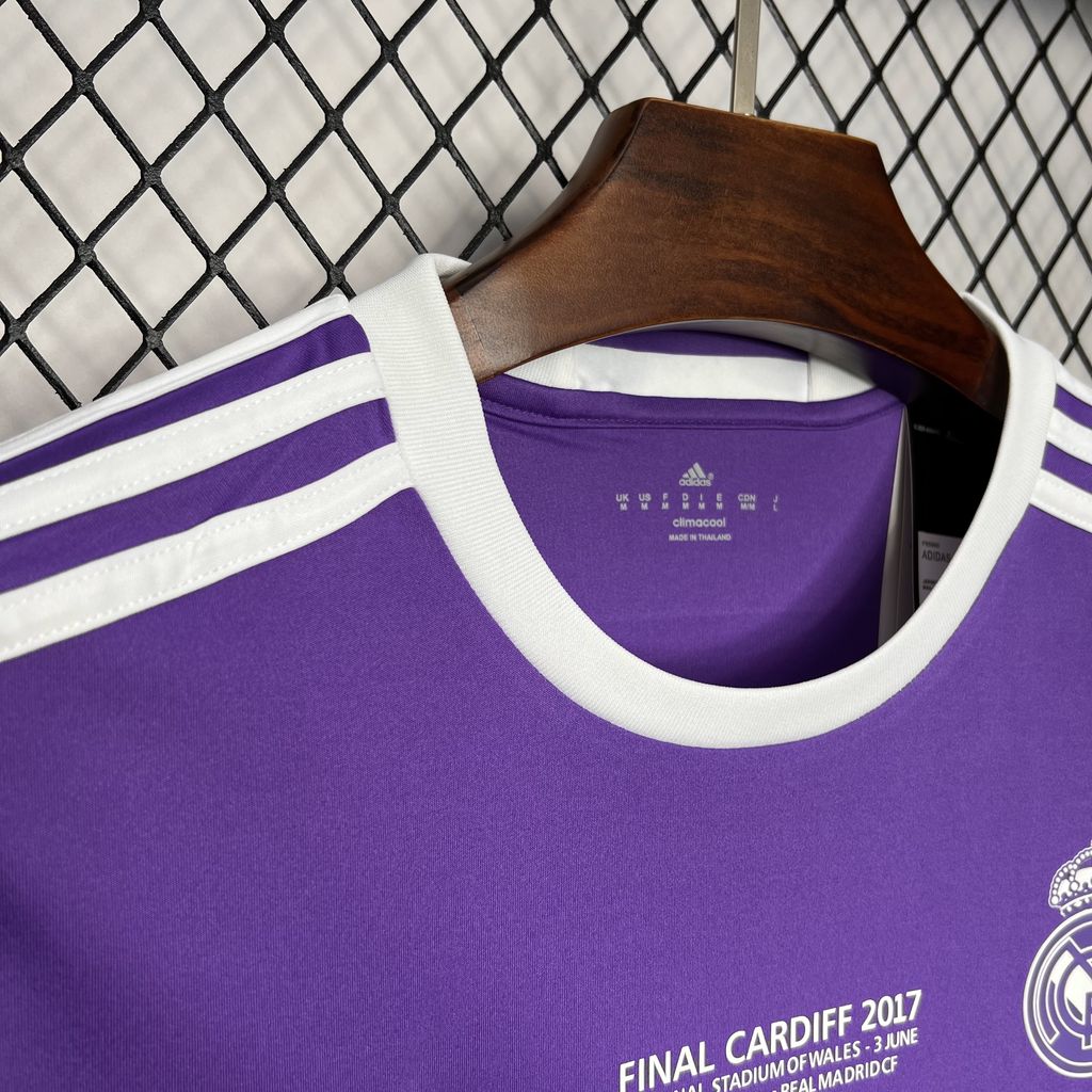 Camisa reserva do Real Madrid 2016/17 da UCL retrô