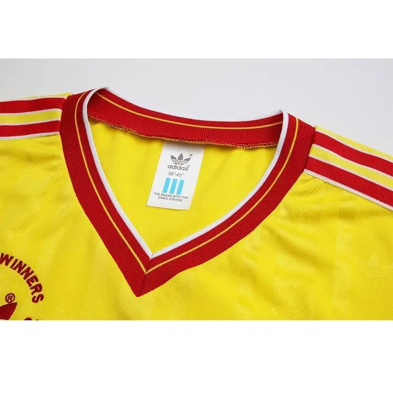 Camisa retrô da terceira Copa da Inglaterra do Liverpool 1985/86