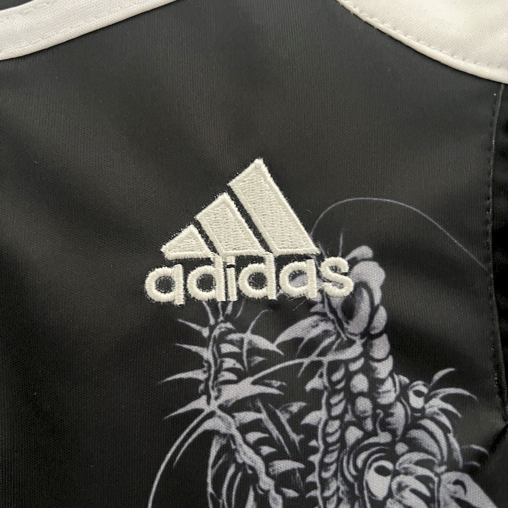 Camisa e shorts retrô infantil do Real Madrid 2014/15