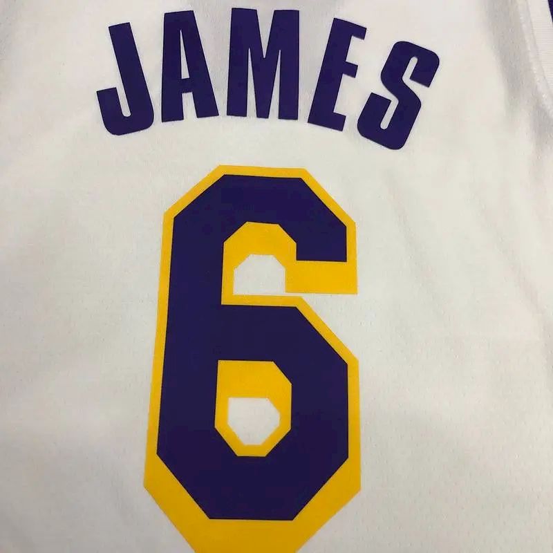 Camisa LeBron James Masculina 2020-21 Branca Versão Jogador – Edição Clássica Retrô