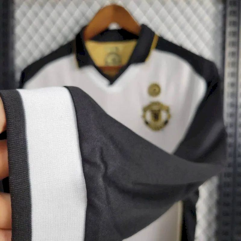 Camisa retrô reversível de manga comprida Manchester United Centenary 2001/02, reserva e terceiro uniforme
