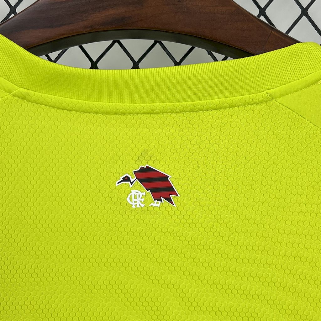 Camisa amarela de goleiro Flamengo 2025/26