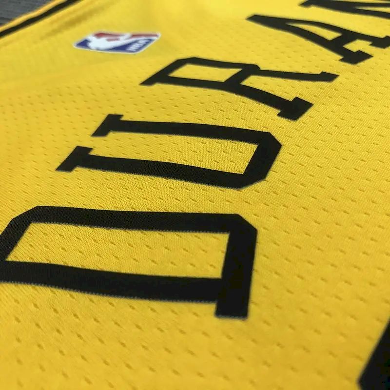 Camisa Kevin Durant com gola V amarela versão jogador masculina – Edição Statement