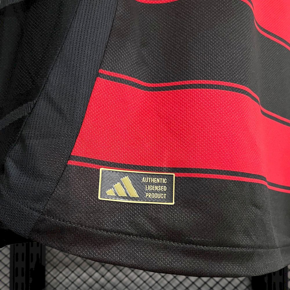 Camisa titular do Flamengo 2025/26 versão jogador