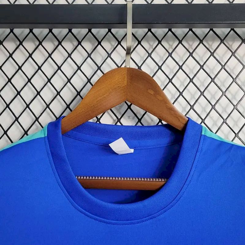 Camisa de treino pré-jogo do Barcelona 2023/24