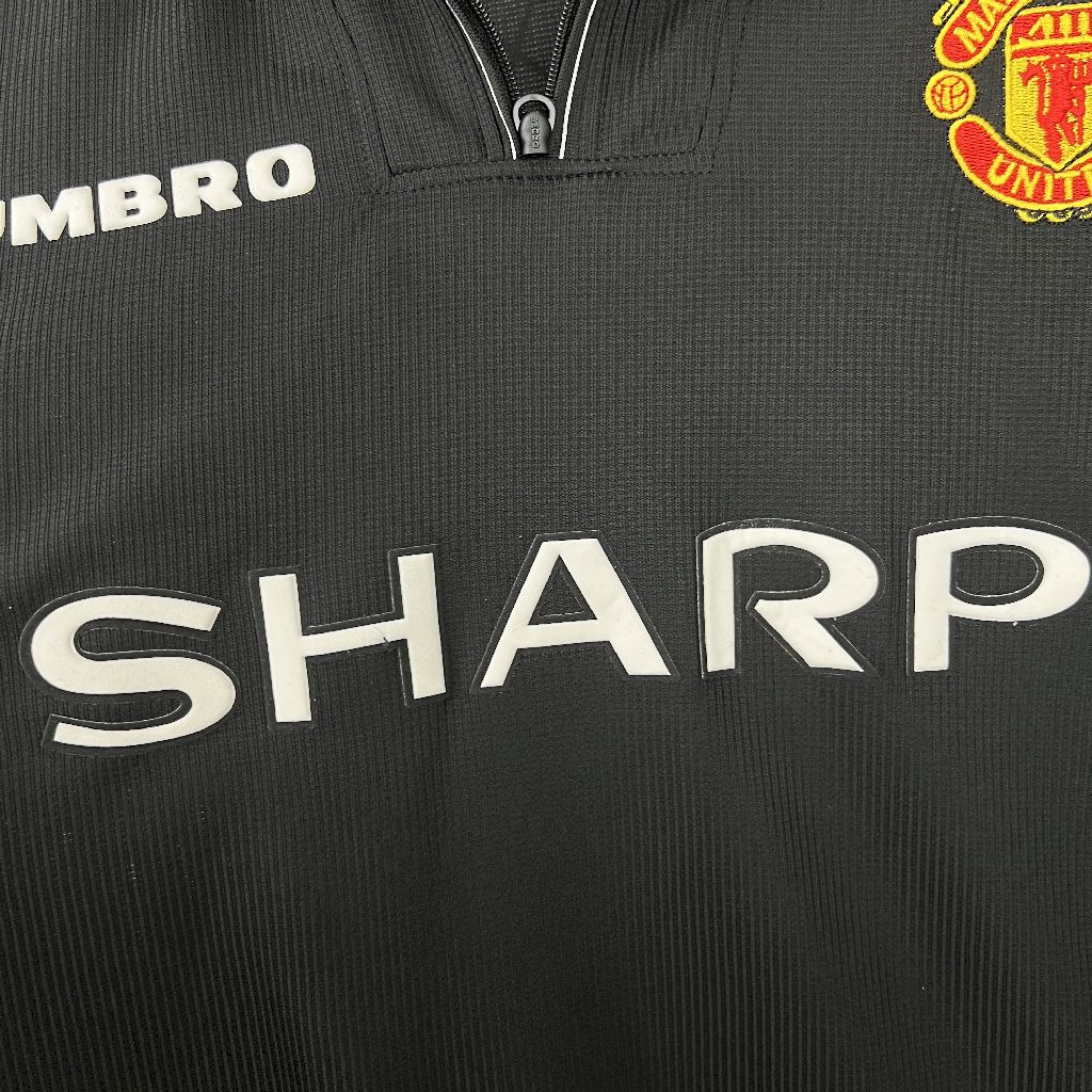 Manchester United 1998/99 Away Retro Jersey