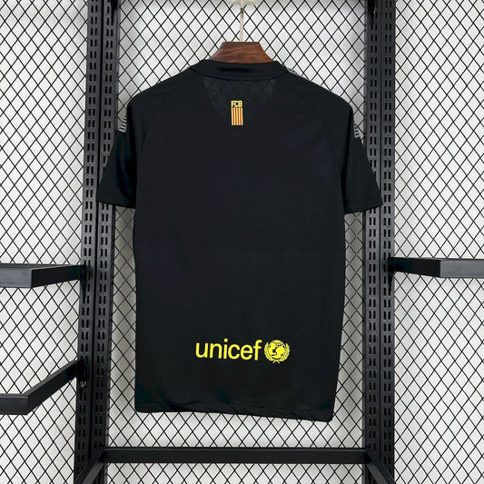 Terceira camisa retrô do Barcelona 2011/12