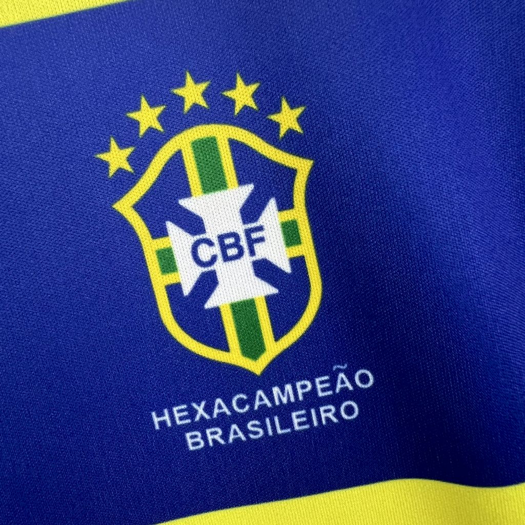 Terceira camisa retrô do Flamengo 2010