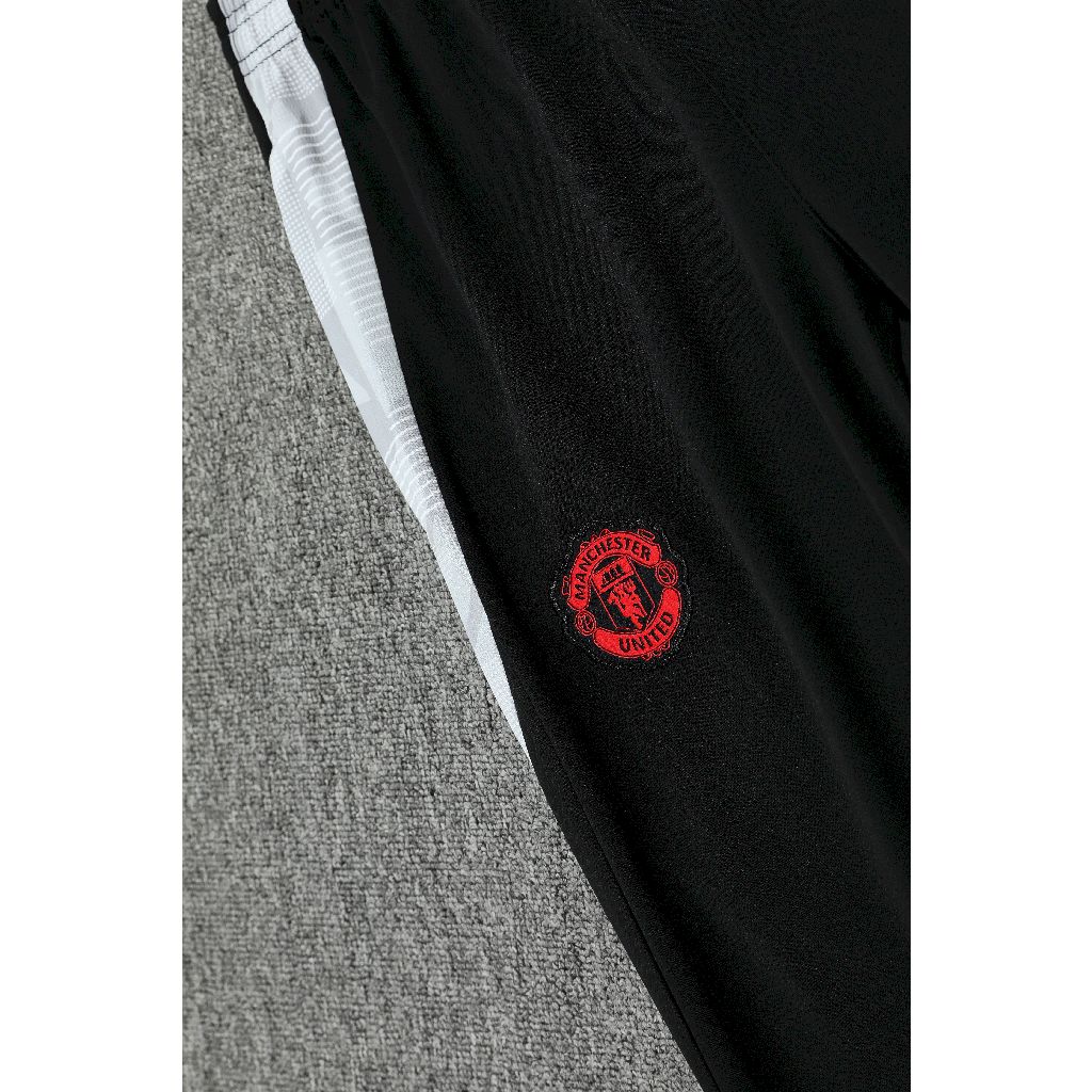 Moletom com capuz e calça Manchester United 2024/25 418