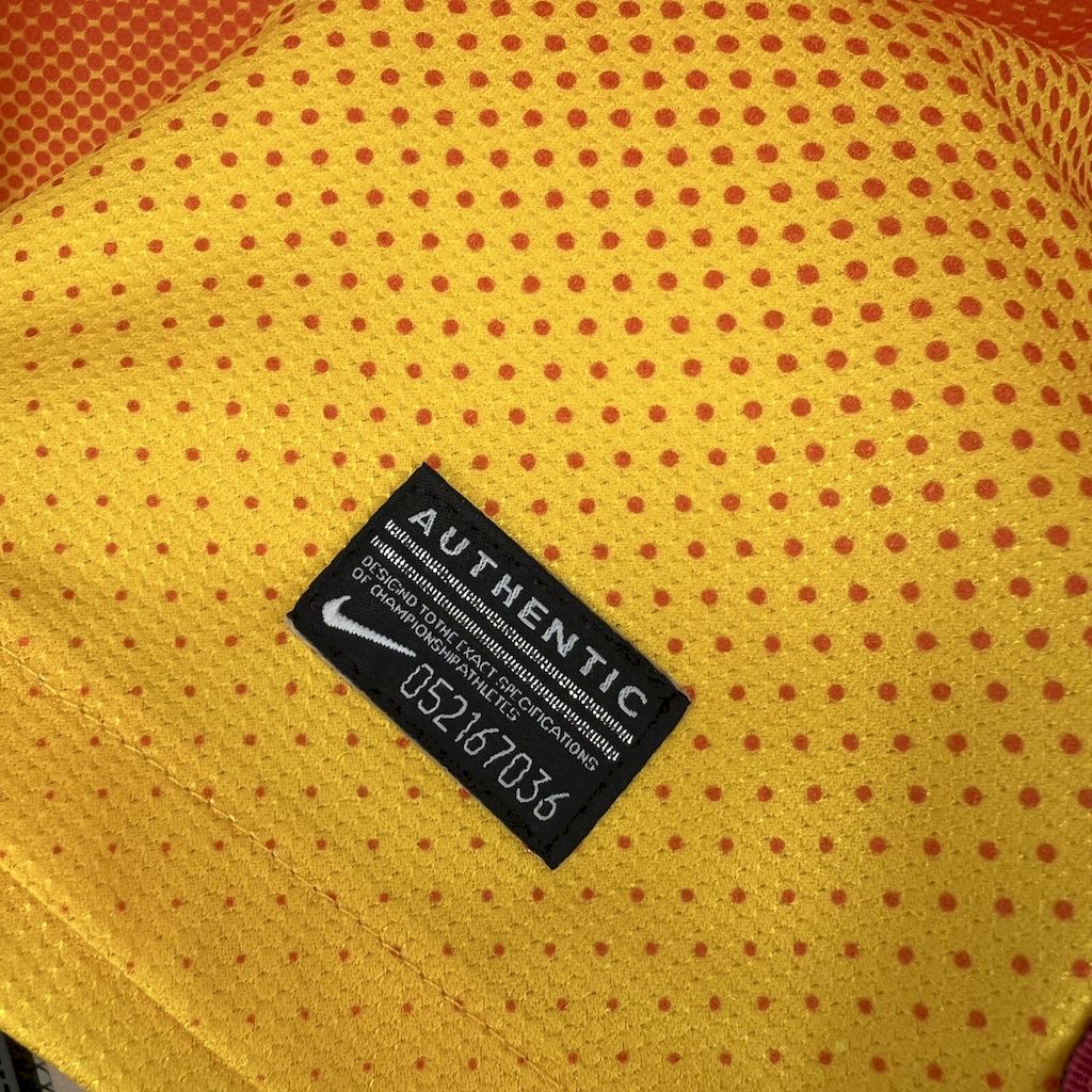 Camisa retrô alternativa do Barcelona 2012/13