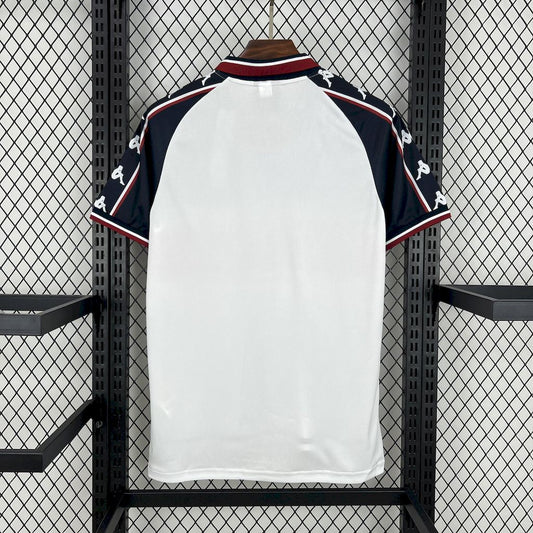 Camisa retrô reserva do Manchester City 1997/98