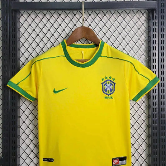 Camisa e shorts retrô infantil Brasil 1998