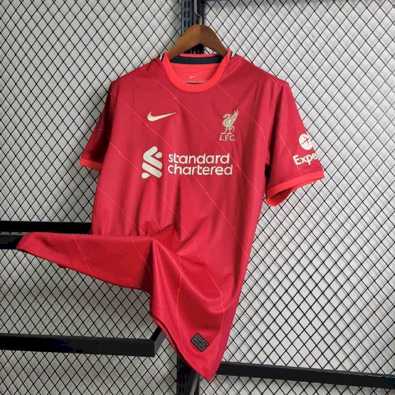 Camisa titular do Liverpool 2021/22
