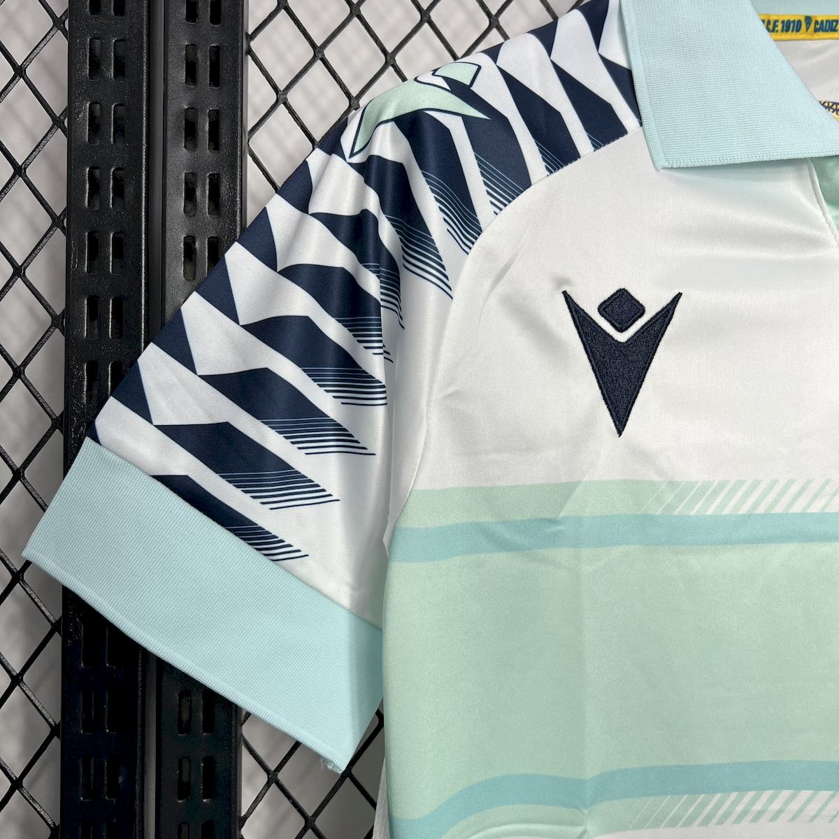 Camisa reserva do Cadiz 2024/25