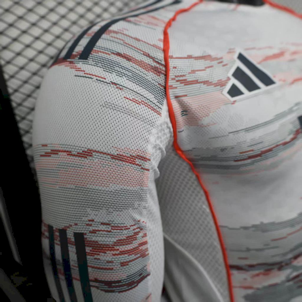 Bayern Munich 2025/26 Away Long Sleeves Jersey Player Version