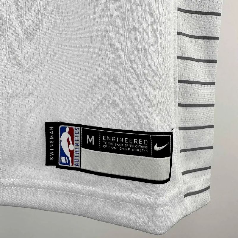 Camisa branca do time juvenil James Harden