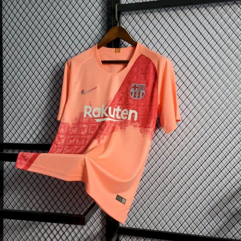 Terceira camisa retrô do Barcelona 2018/19