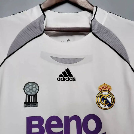 Camisa retrô de mangas compridas do Real Madrid 2006/07 Home