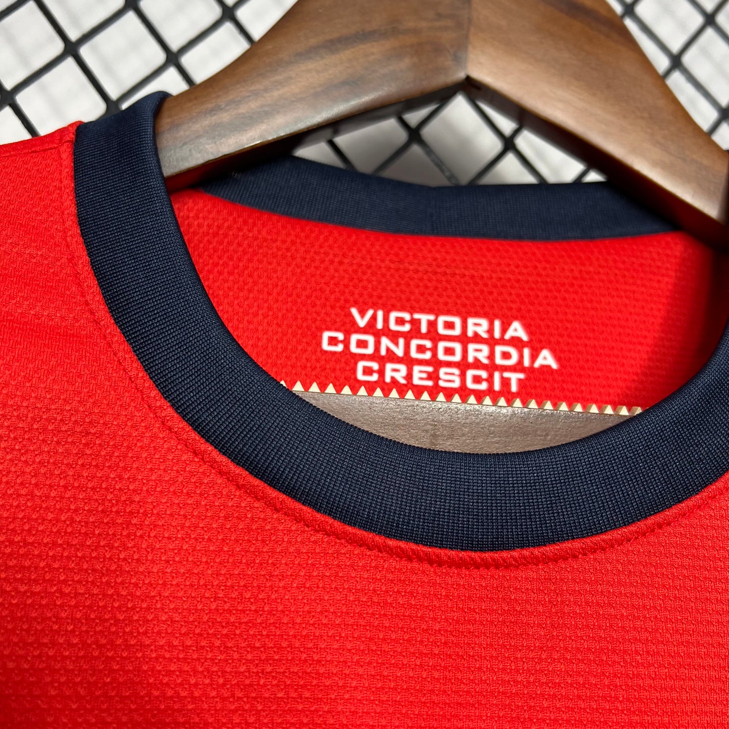 Camisa retrô do Arsenal 2012/13