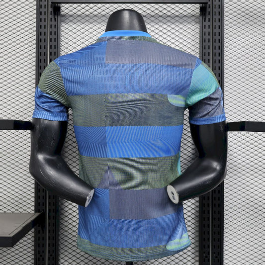 Camisa de treino pré-jogo do Real Madrid 2025/26, versão jogador