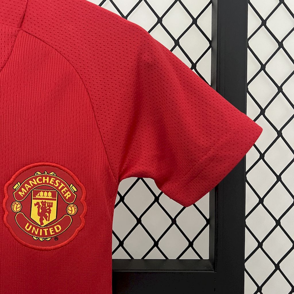 Camisa e shorts retrô infantil Manchester United 2007/08