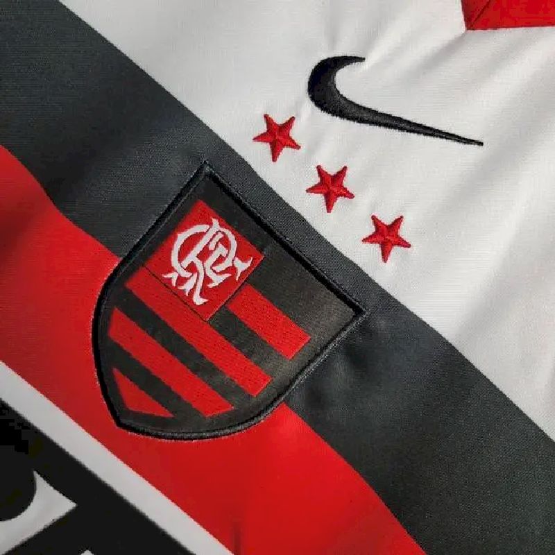 Camisa retrô do Flamengo 2001/02
