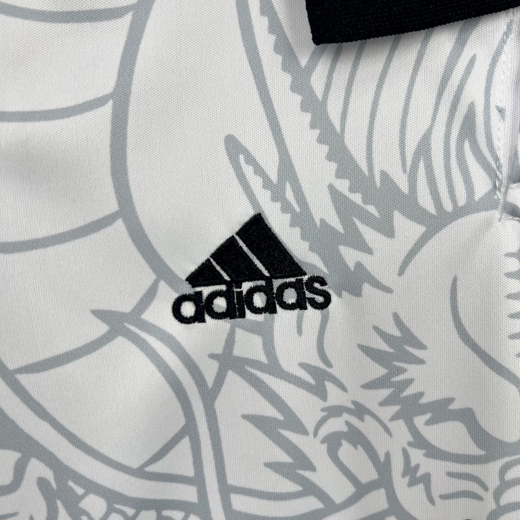 Real Madrid 2022/23 Dragon Kids Kit
