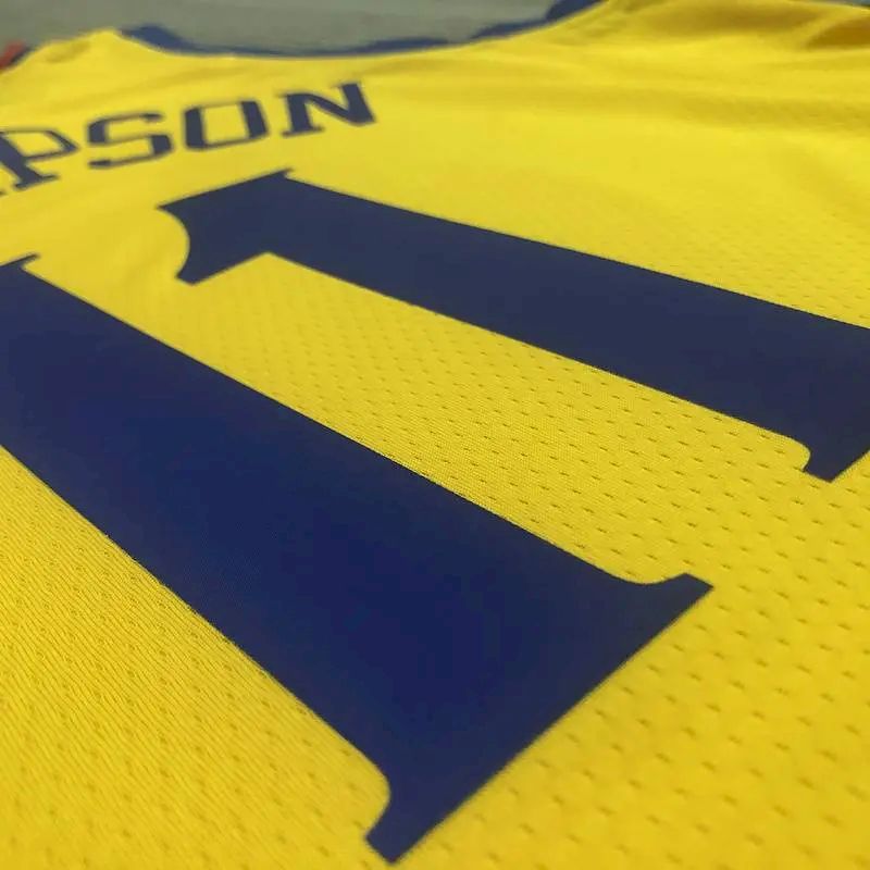 Camisa Klay Thompson Amarela Swingman Versão Jogador Masculina – Edição City