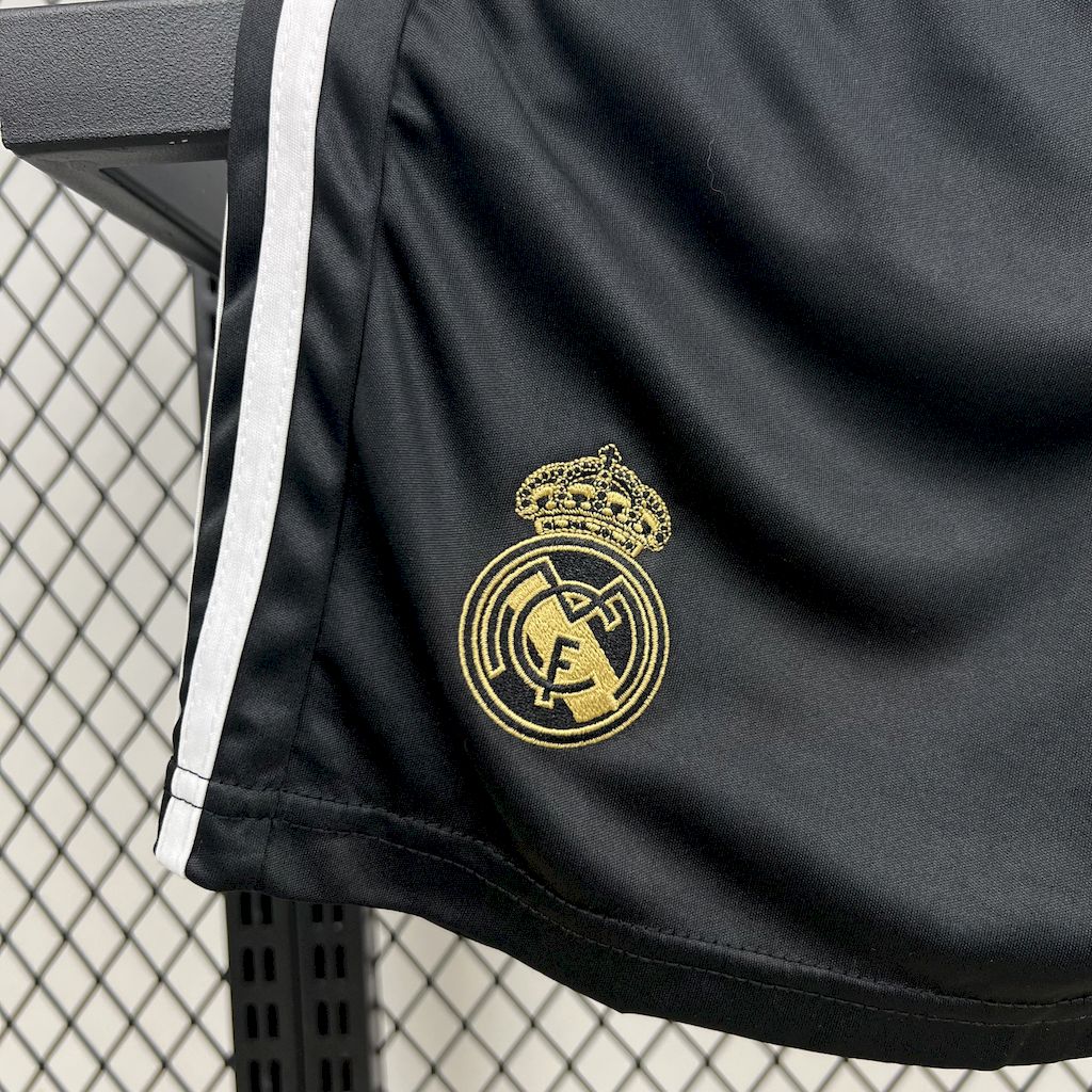 Real Madrid 2022/23 Dragon Kids Kit