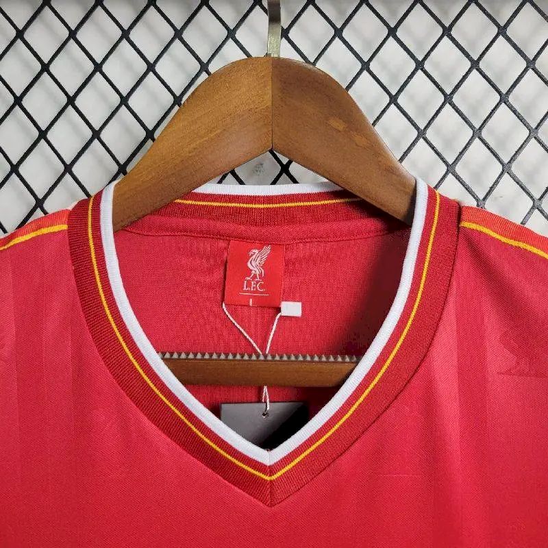 Camisa retrô do Liverpool 1985/86