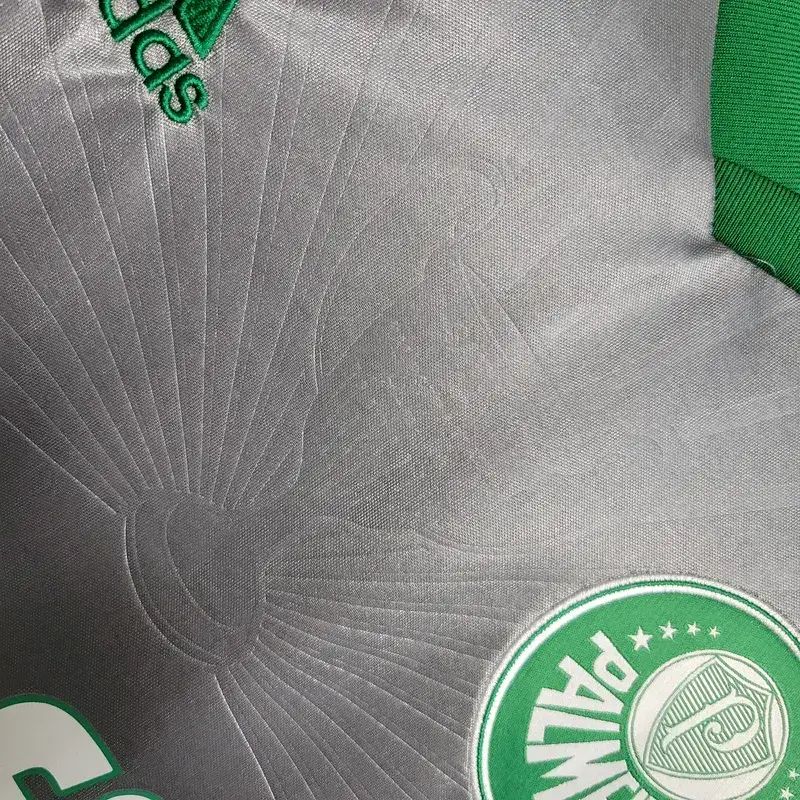 Terceira camisa retrô do Palmeiras 2015