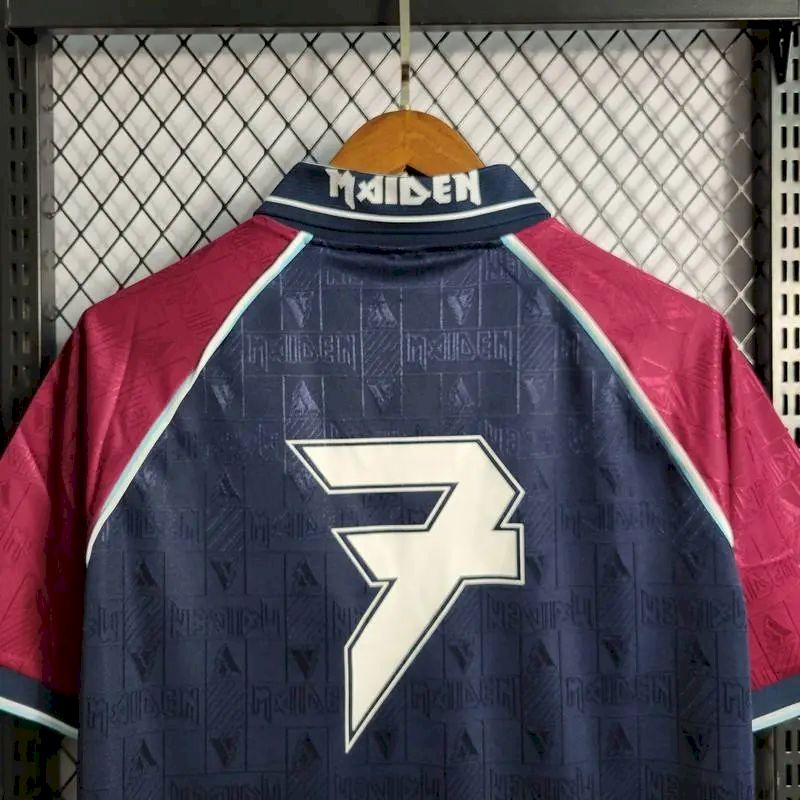 Camisa retrô do West Ham United de 1999