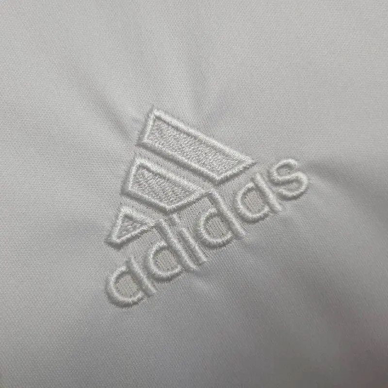 Camisa branca do Arsenal 2024/25