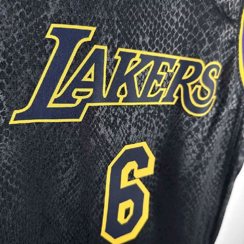 Camisa preta do time juvenil LeBron James