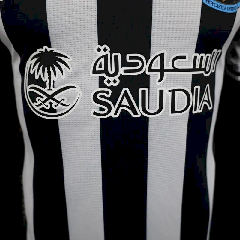 Camisa Newcastle United 2023/24 Home Versão Jogador