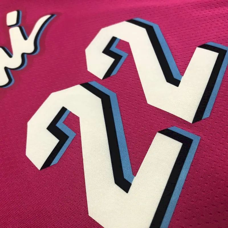 Camisa Jimmy Butler Masculina Rosa Versão Jogador – Edição Clássica Retro