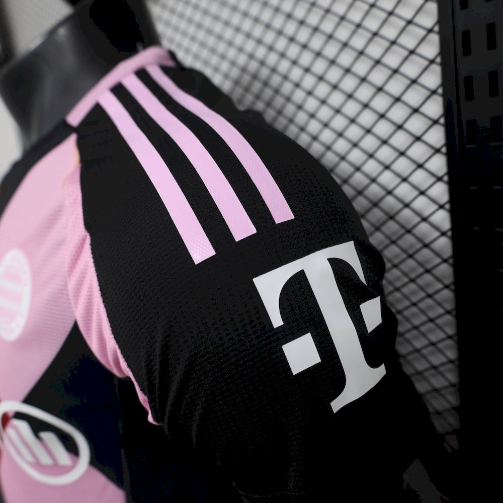 Bayern Munich 2025/26 Womens Team Special Jersey Player Version