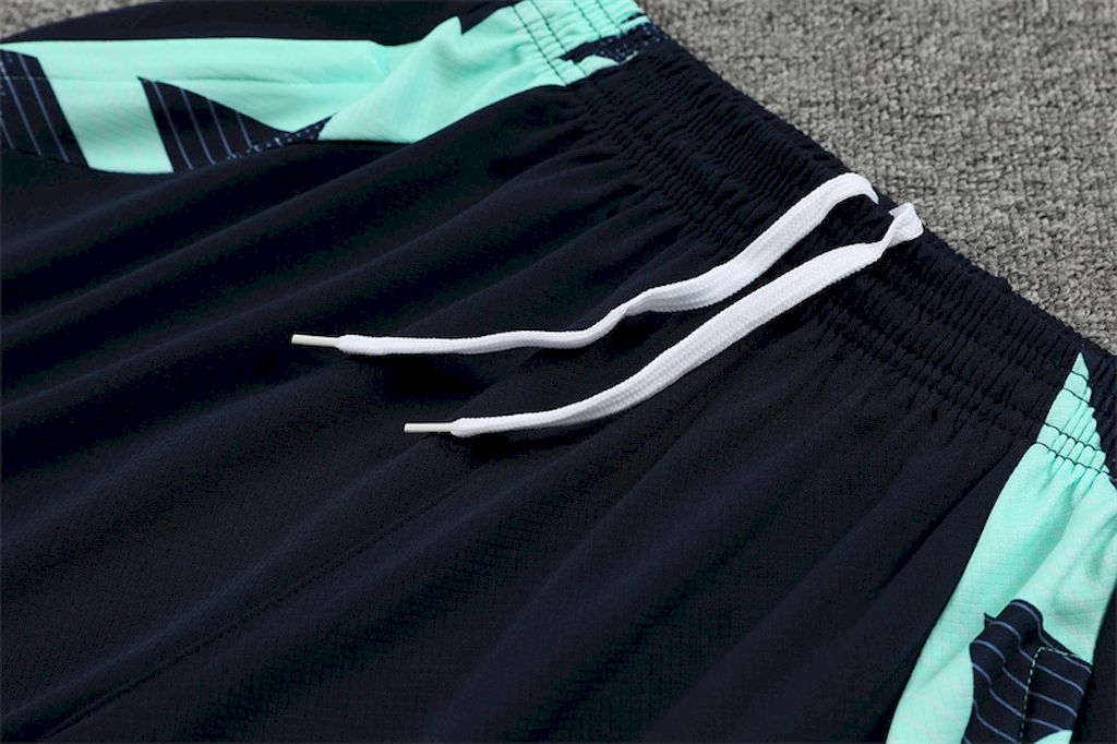 Camisa de treino adulto + short do Real Madrid 2024/25 14001