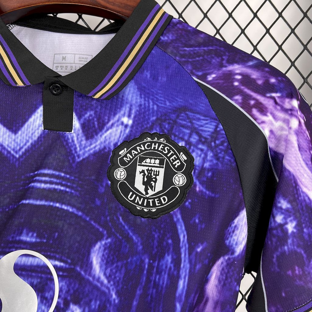 Camisa roxa edição especial do Manchester United 2025/26